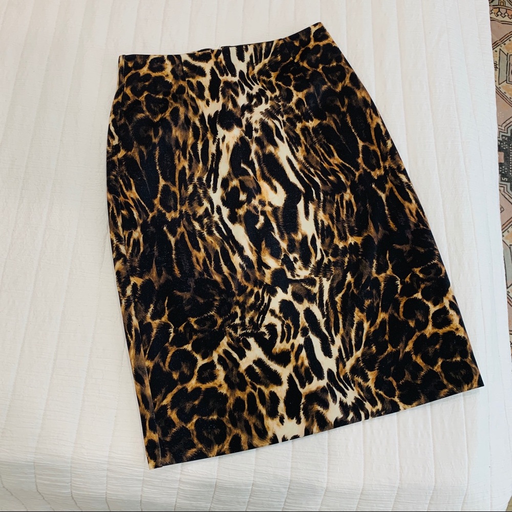 Dainty Jewell’s Leopard Pencil Skirt